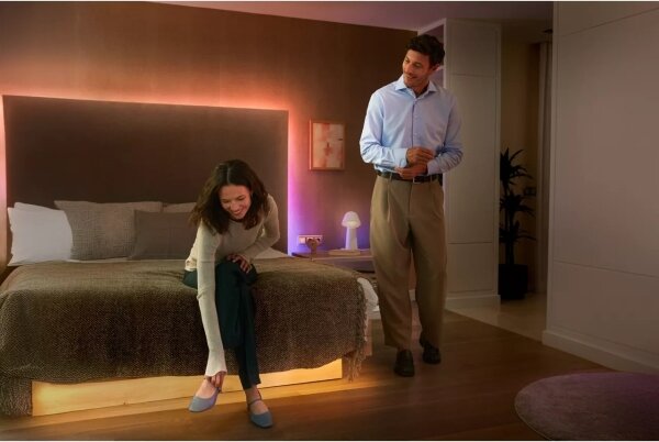 Philips - LED RGBW stmievateľný pás Hue FLUX 4m LED/16W/230V