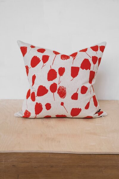 Ľanová obliečka na vankúš Poppy Red 48 × 48 cm