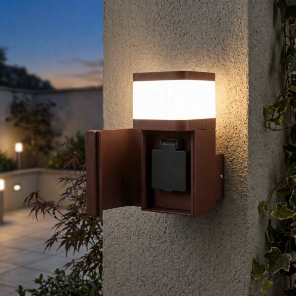 BRILAGI - Vonkajšia nástenná lampa so zásuvkou SCHUKO PILLAR 1xG9/11W/230V IP44 hnedá