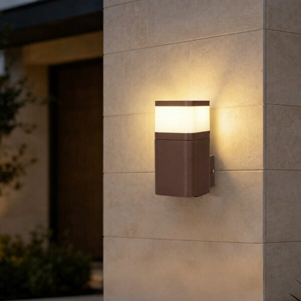 BRILAGI - Vonkajšia nástenná lampa so zásuvkou SCHUKO PILLAR 1xG9/11W/230V IP44 hnedá