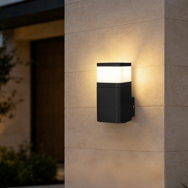 BRILAGI - Vonkajšia nástenná lampa so zásuvkou SCHUKO PILLAR 1xG9/11W/230V IP44 čierna