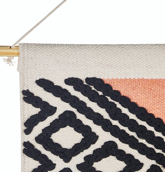 Záves na stenu oranžová a čierna bavlna 56 x 106 cm ručne tkaný so strapcami geometrický vzor nástenná dekorácia obývacia izba v štýle boho spálňa