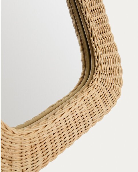 Nástenné zrkadlo s ratanovým rámom 38x59 cm Zilna – Kave Home