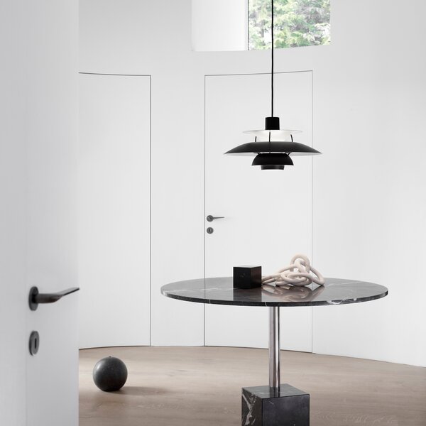 LOUIS POULSEN Závesná lampa PH 5, Monochrome oyster grey