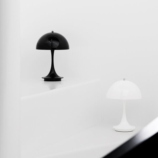 LOUIS POULSEN Prenosná lampa Panthella 160, Opal white
