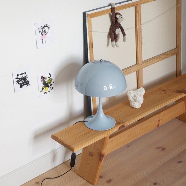 LOUIS POULSEN Stolová lampa Panthella 250, Pale rose opal acryl