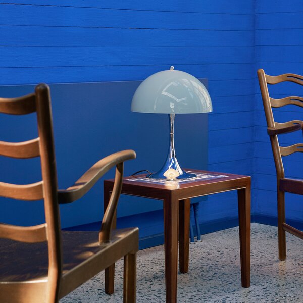 LOUIS POULSEN Stolová lampa Panthella 250, Pale rose opal acryl