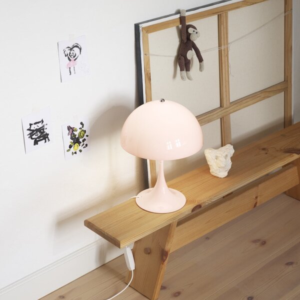 LOUIS POULSEN Stolová lampa Panthella 250, Pale rose opal acryl