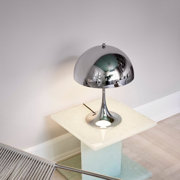 Stolná lampa Panthella 320, Opal beige – Louis Poulsen