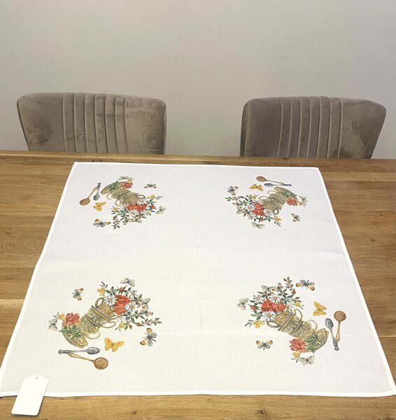 Vyšívaný obrus štvorec hnedé kvety 85x85 cm TiaHome