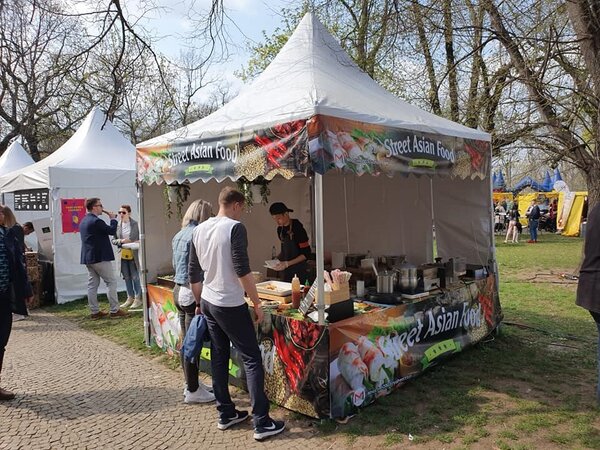 Nožnicový párty stan 3x3 m TENTino BH EXTREME PVC EXTRA HIGH ROOF Farba opláštenia: 7A - ČERVENÁ (VOLÁNY BÍLÉ)