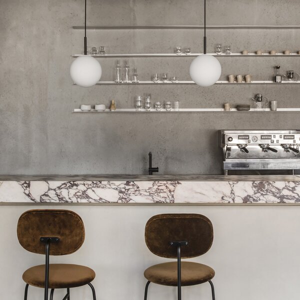 Závesná lampa TR, Black, Matt Opal – Audo Copenhagen
