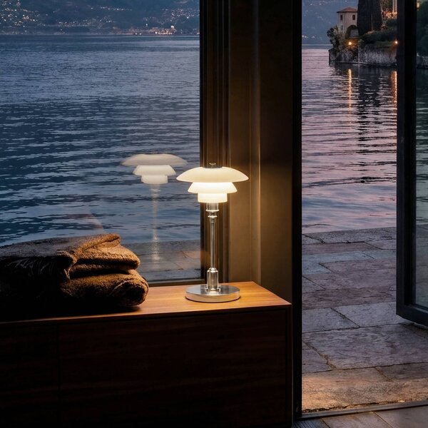 Louis Poulsen Akumulátorová stolová lampa PH 1-1 Portable, chróm, IP44, Chrómová / strieborná, Obývacia izba / jedáleň, Hliník, Dizajn, Stojacie svietidlo