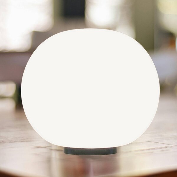 Casablanca Stolová lampa Acai, biela/čierna, sklo, Ø 21 cm, E27, Biela / opálová, Obývacia izba / jedáleň, Sklo, Stojacie svietidlo