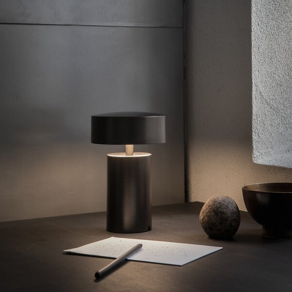 Stolová lampa Column Portable, Bronze – Audo Copenhagen