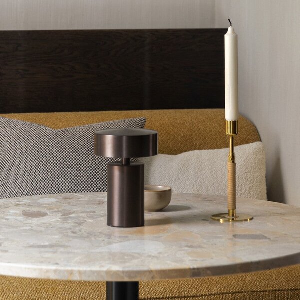 Stolová lampa Column Portable, Bronze – Audo Copenhagen