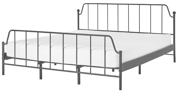 Posteľ čierna kovová 180 x 200 cm posteľný rám drevený lamelový rošt z topoľového dreva industriálna minimalistická spálňa