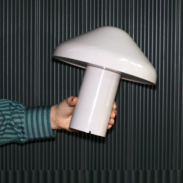 Prenosná lampa Pao Portable, Soft Black – HAY