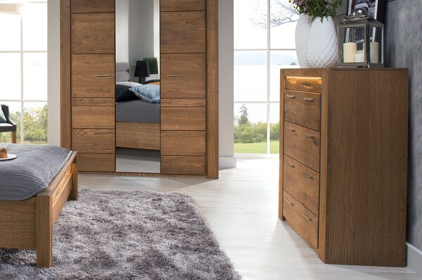 Szynaka Komoda Velvet II 75 105 cm z masívu s LED osvetlením dub rustikálny