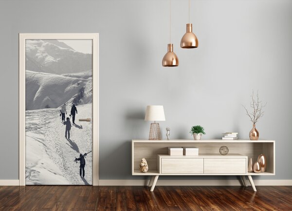 Fototapeta na dvere ľudia lyžiarov 95x205 cm