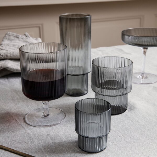 Poháre na šampanské Ripple, Smoked Grey, sada 2 kusov – Ferm Living