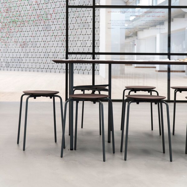 Stolička Herman, Black – Ferm Living