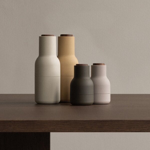 Mlynčeky na soľ a korenie Bottle Small, Hunting Green / Beige, Walnut, set 2ks – Audo Copenhagen