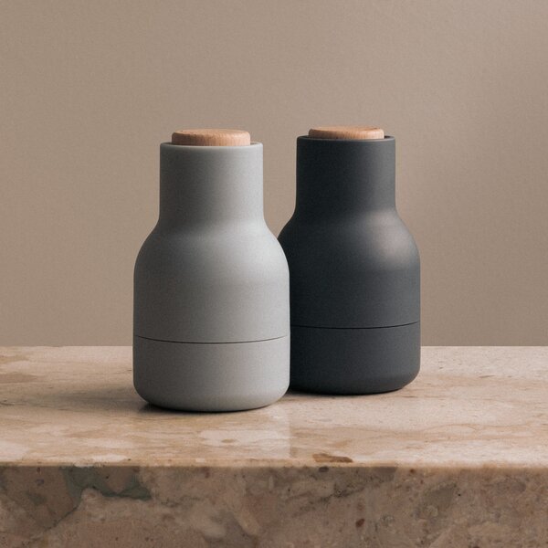 Mlynčeky na soľ a korenie Bottle Small, Hunting Green / Beige, Walnut, set 2ks – Audo Copenhagen