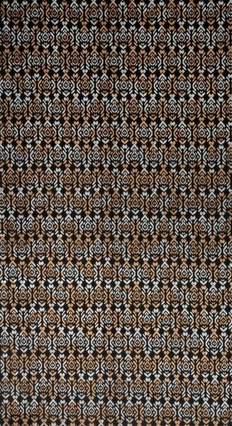 ZATEMŇOVACÍ ZÁVES NA KRÚŽKOCH LAURA 140X250 CM VZOROVANÁ