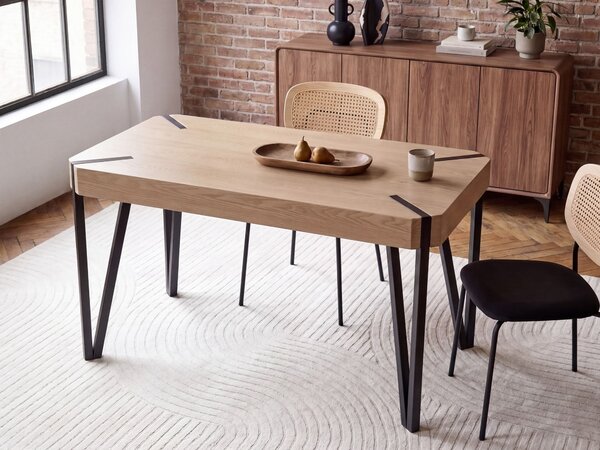 Jedálenský stôl svetlá doska z MDF čierne kovové nohy 130 x 80 cm pre 4 osoby obdĺžnikový industriálny dizajn