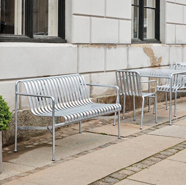 Záhradná lavica Palissade Dining Armrest, Sky Grey – HAY