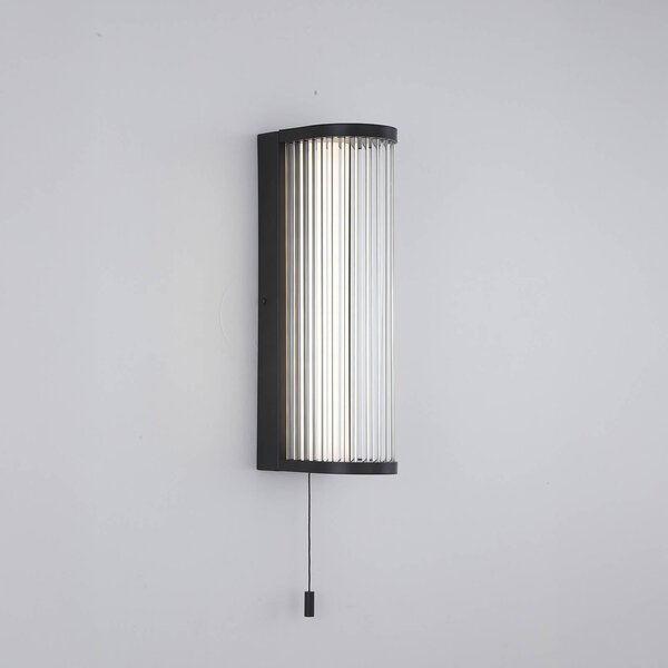 Searchlight LED nástenné svetlo Rue, čierna, IP44, kov, sklo, 3 000 K, Čierna, Kúpeľňa, kov