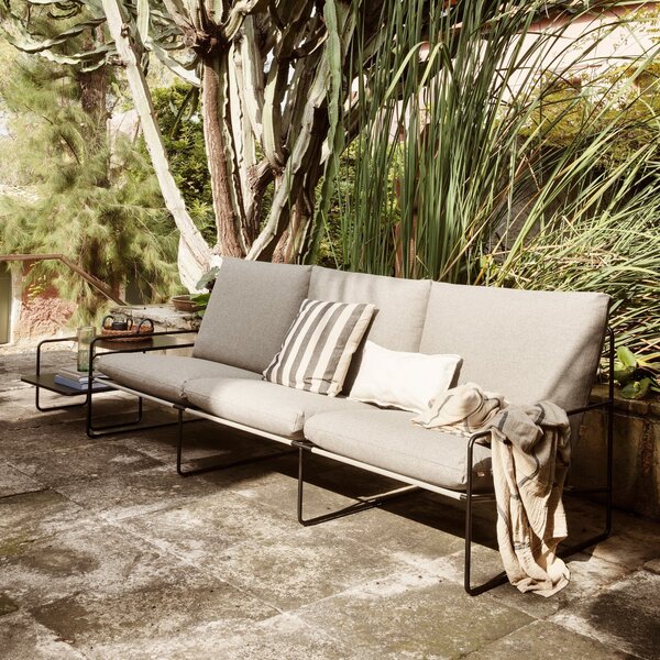 Záhradná pohovka Desert, Black / Dark Sand – Ferm Living