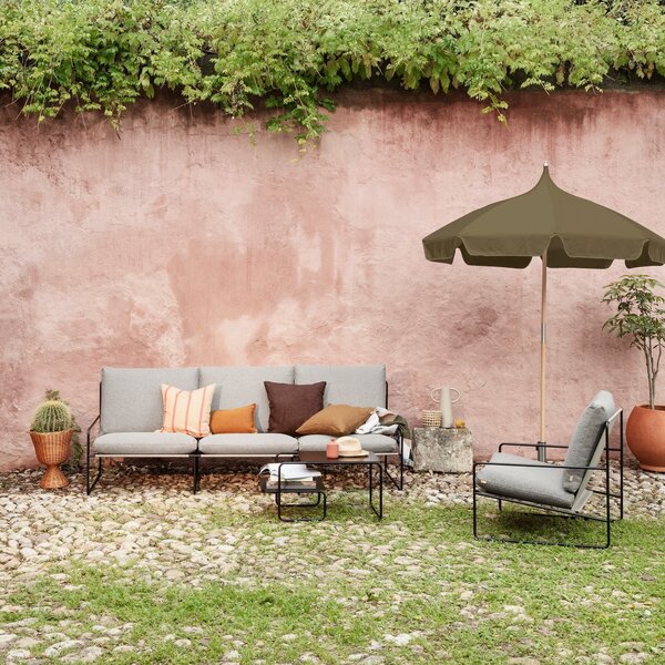 Záhradná pohovka Desert, Black / Dark Sand – Ferm Living