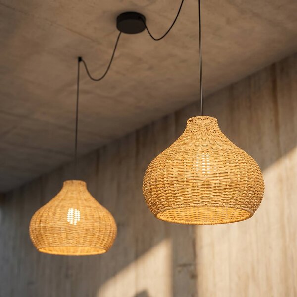 Lucande vonkajšia závesná lampa Taniola, 2-pl., béžová, ratan, IP44, Svetlé drevo, Drevo, Vidiecky / Rustikálny, Závesné svietidlo