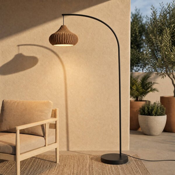 Vonkajšia stojacia lampa Lucande Taniola, béžová, ratan, 195 cm, IP44, Svetlé drevo, Drevo, Vidiecky / Rustikálny, Oblúková stojaca lampa