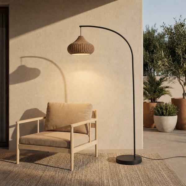 Vonkajšia stojacia lampa Lucande Taniola, béžová, ratan, 195 cm, IP44, Svetlé drevo, Drevo, Vidiecky / Rustikálny, Oblúková stojaca lampa