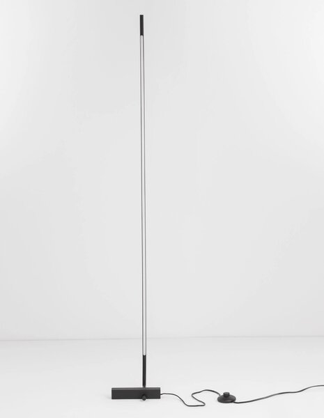 LED stojaca lampa Raccio 85 čierne – Čierna
