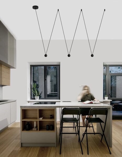 Moderný luster Nocci 32 čierne – Čierna