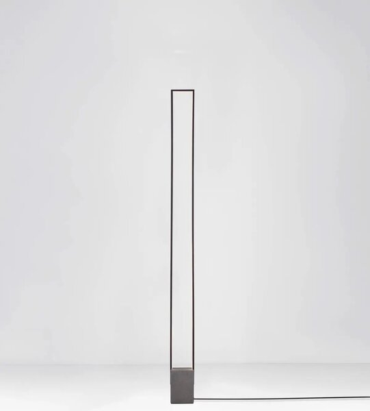 Moderná stojaca lampa Lithos Čierna