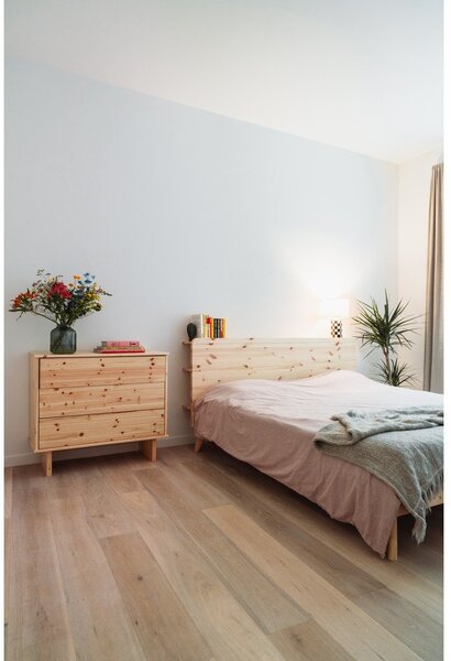 Hnedá dvojlôžková posteľ z borovicového dreva s roštom 180x200 cm Retreat – Karup Design