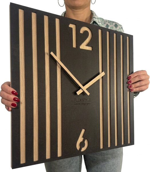 Dekorstudio Závesné nástenné hodiny LAMELE 50x50 cm – čierne s dubovým drevom