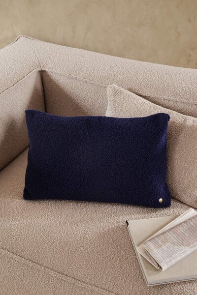 Ferm Living Vankúš Clean Wool Boucle, deep blue