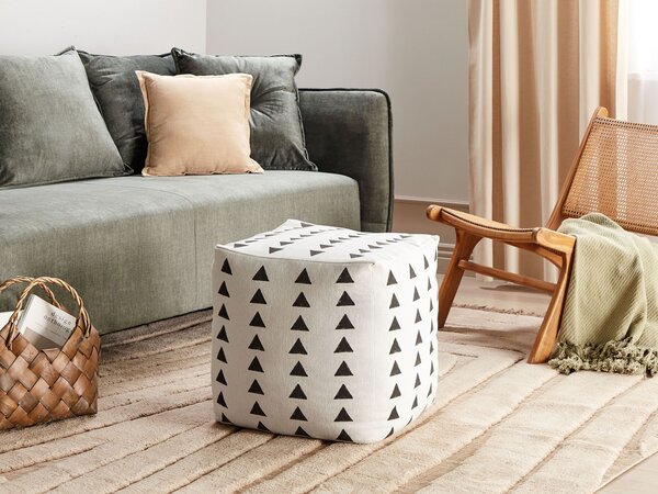 Taburet biela a čierna bavlna 45 x 45 cm geometrický vzor ručná výroba boho moderný štýl obývacia izba spálňa
