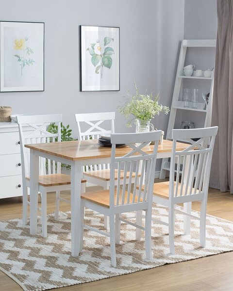 Sada 2 jedálenských stoličiek svetlé drevené sedadlá biele operadlá tradičný škandinávsky