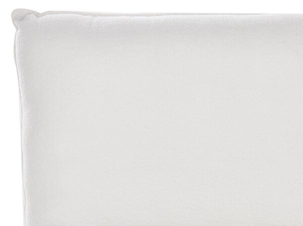 Posteľ biela buklé čalúnenie 160 x 200 cm lamelový rošt hrubé čalúnené čelo postele moderný štýl spálňa