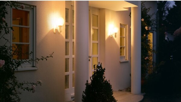 STEINEL 634216 - L 560 S Vonkajšia senzorová nástenná lampa čierna IP44