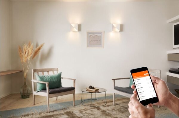 Ledvance - LED Stmievateľné nástenné svietidlo SMART+ SWAN LED/23W/230V Wi-Fi