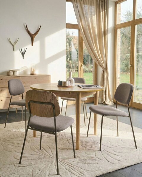 Sada 4 jedálenských stoličiek sivobéžový polyester železné nohy ochranné podložky moderný minimalistický dizajn jedáleň