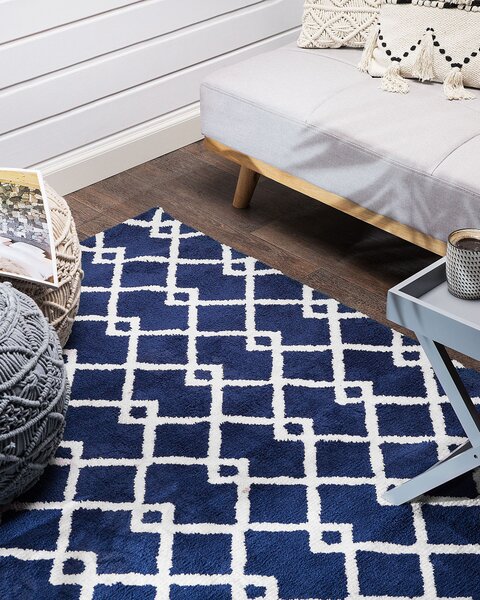 Koberec námornícka modrá polyester 140 x 200 cm geometrický vzor obdĺžnikový tvar moderný štýl obývačka spálňa